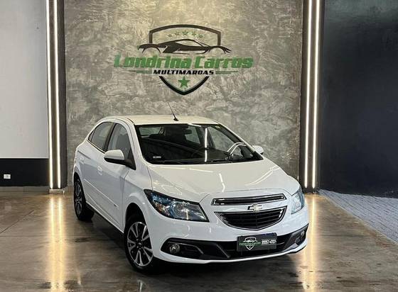 CHEVROLET ONIX 1.4 MPFI LTZ 8V FLEX 4P AUTOMÁTICO CHEVROLET ONIX 1.4 MPFI LTZ 8V FLEX 4P AUTOMÁTICO